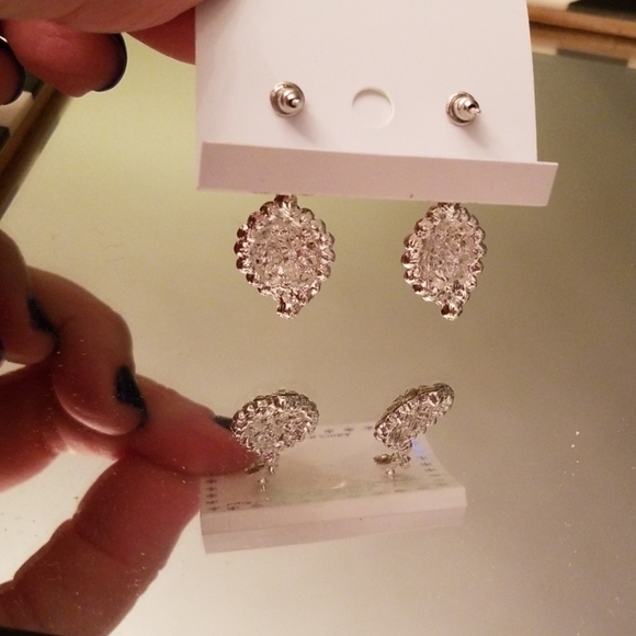 2/$13CZ'S in Silvertone Setting,Dress Up/Be Casual - Picture 5 of 8